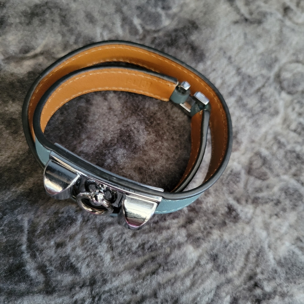 Quality Double Wrap Leather Rivale Bracelet - Picture 9 of 12